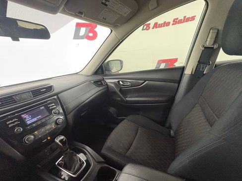 Used 2017 Nissan Rogue S FWD image 30