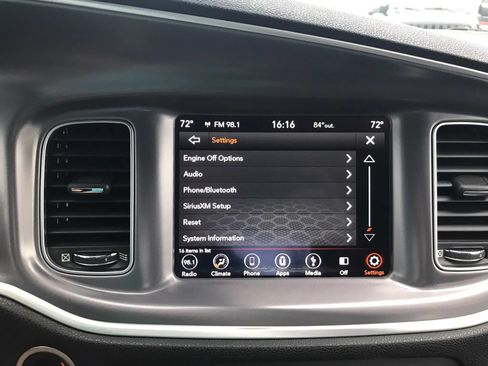 Used 2019 Dodge Charger SXT AWD/4WD image 28