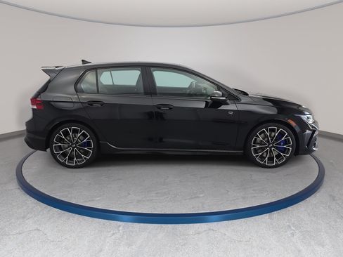 Used 2026 Volkswagen Golf AWD/4WD image 4
