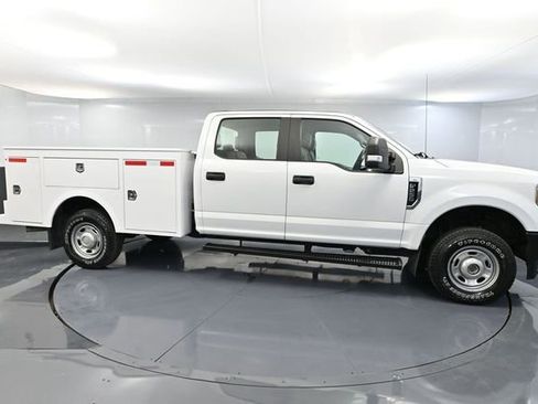 Used 2019 Ford F250 XL w/ Power Equipment Group image 4