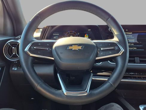 Used 2025 Chevrolet Equinox LT image 16