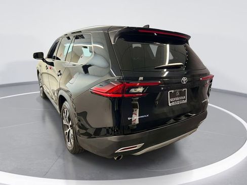 Used 2025 Toyota Grand Highlander AWD Hybrid image 6
