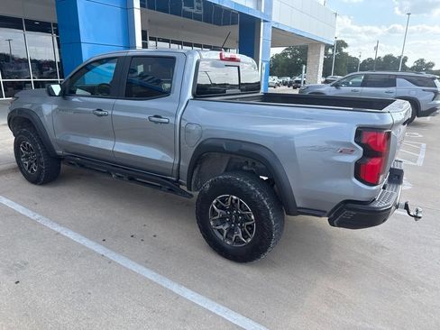 Used 2024 Chevrolet Colorado ZR2 w/ Technology Package AWD/4WD image 2
