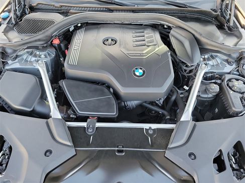 Used 2023 BMW 530i image 10