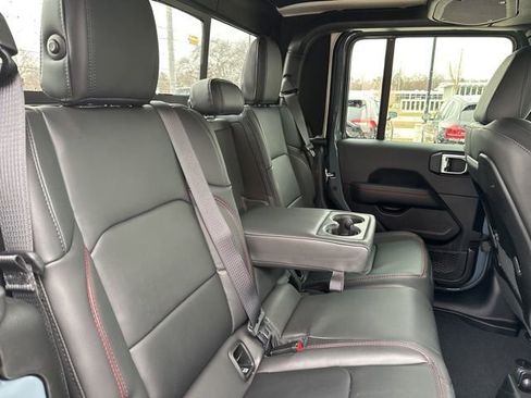 New 2026 Jeep Gladiator Rubicon AWD/4WD image 16