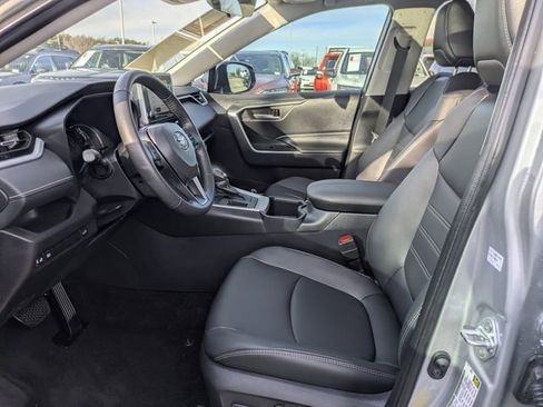 Used 2025 Toyota RAV4 XLE Premium image 26