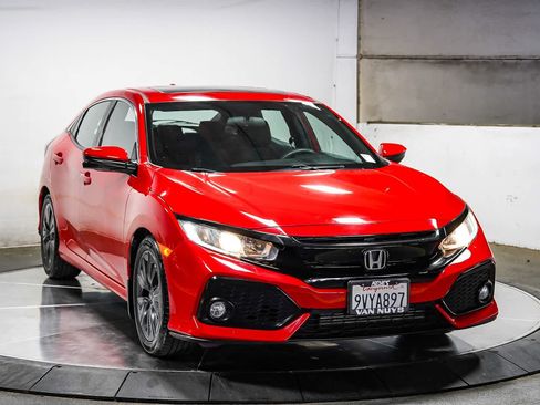 Used 2017 Honda Civic EX image 2