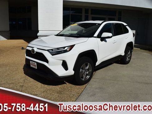 Used 2024 Toyota RAV4 XLE image 4