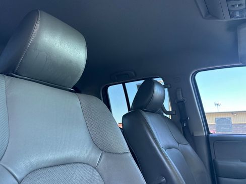 Used 2016 Nissan Frontier SL image 16