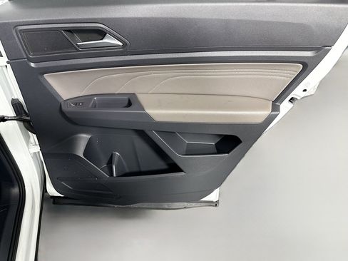 Used 2021 Volkswagen Atlas Cross Sport SE w/ Panoramic Sunroof Package AWD/4WD image 28