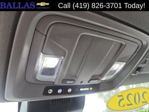 Certified 2025 Chevrolet Silverado 1500 W/T RWD image 19