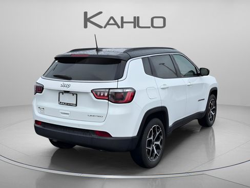 Used 2025 Jeep Compass Limited image 5