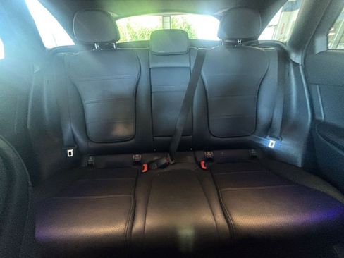 Used 2024 Mercedes-Benz GLC 300 image 41