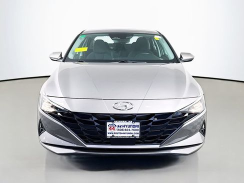 Used 2023 Hyundai Elantra SEL w/ Convenience Package FWD image 11