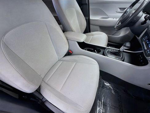 Used 2025 Hyundai Kona SEL FWD image 15