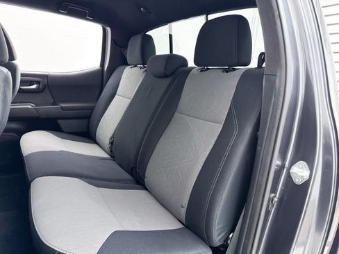 Used 2021 Toyota Tacoma TRD Sport w/ Technology Package RWD image 29