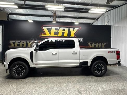 Used 2025 Ford F350 Platinum w/ FX4 Off-Road Package AWD/4WD image 2