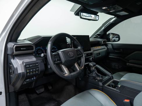 Used 2025 Toyota 4Runner Trailhunter image 78