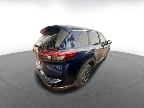 Used 2025 Nissan Rogue SV image 10