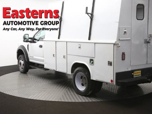 Used 2017 Ford F550 2WD Regular Cab Super Duty image 66