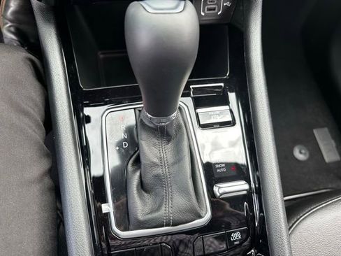 New 2025 Jeep Compass Limited image 25