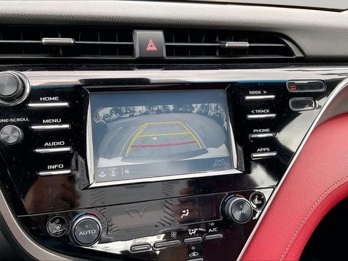Used 2018 Toyota Camry XSE FWD image 24