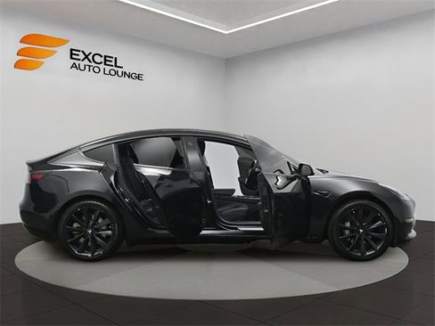 Used 2018 Tesla Model 3 Long Range image 41