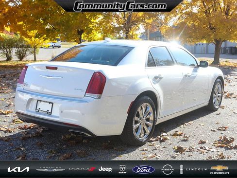 Used 2015 Chrysler 300 C Platinum w/ Harman/Kardon Audio Group image 7