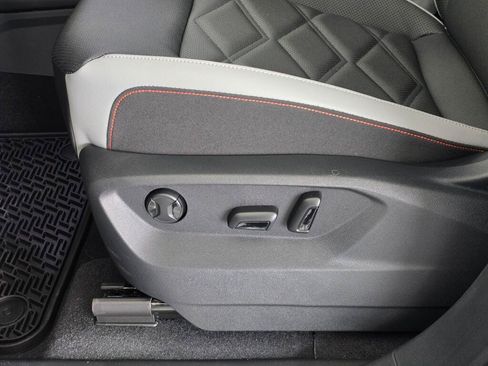 New 2026 Volkswagen Atlas Peak Edition AWD/4WD image 19