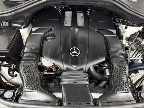 Used 2019 Mercedes-Benz GLS 450 4MATIC w/ Premium 1 Package image 58