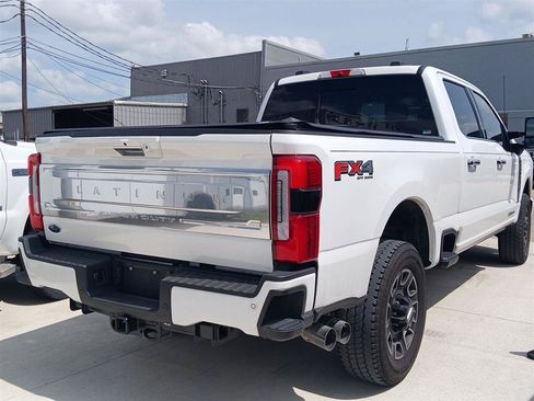Used 2024 Ford F250 Platinum AWD/4WD image 6