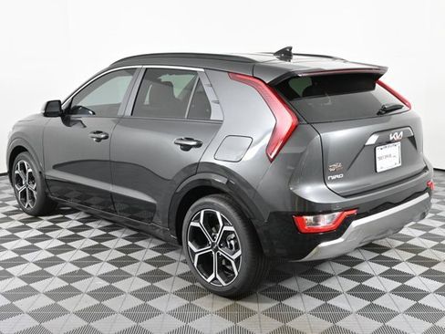 New 2025 Kia Niro EX Touring image 7