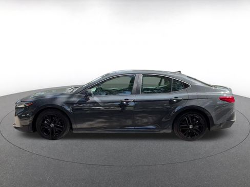 Used 2026 Toyota Camry SE FWD image 9