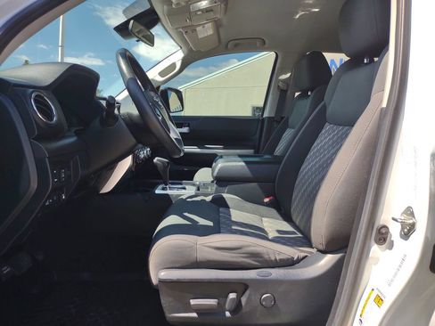 Used 2020 Toyota Tundra 4x4 CrewMax image 8