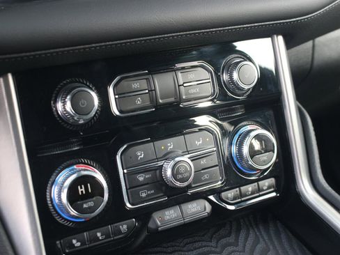 Used 2024 GMC Yukon XL Denali w/ Max Trailering Package image 29