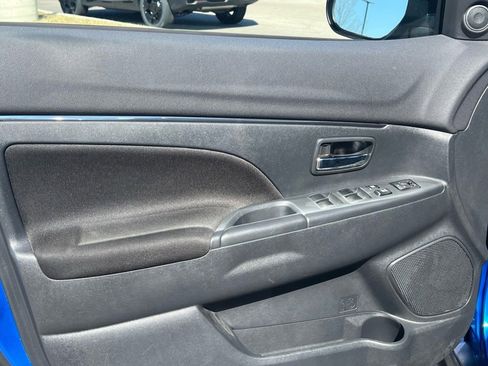 Used 2021 Mitsubishi Outlander Sport Black Edition image 8