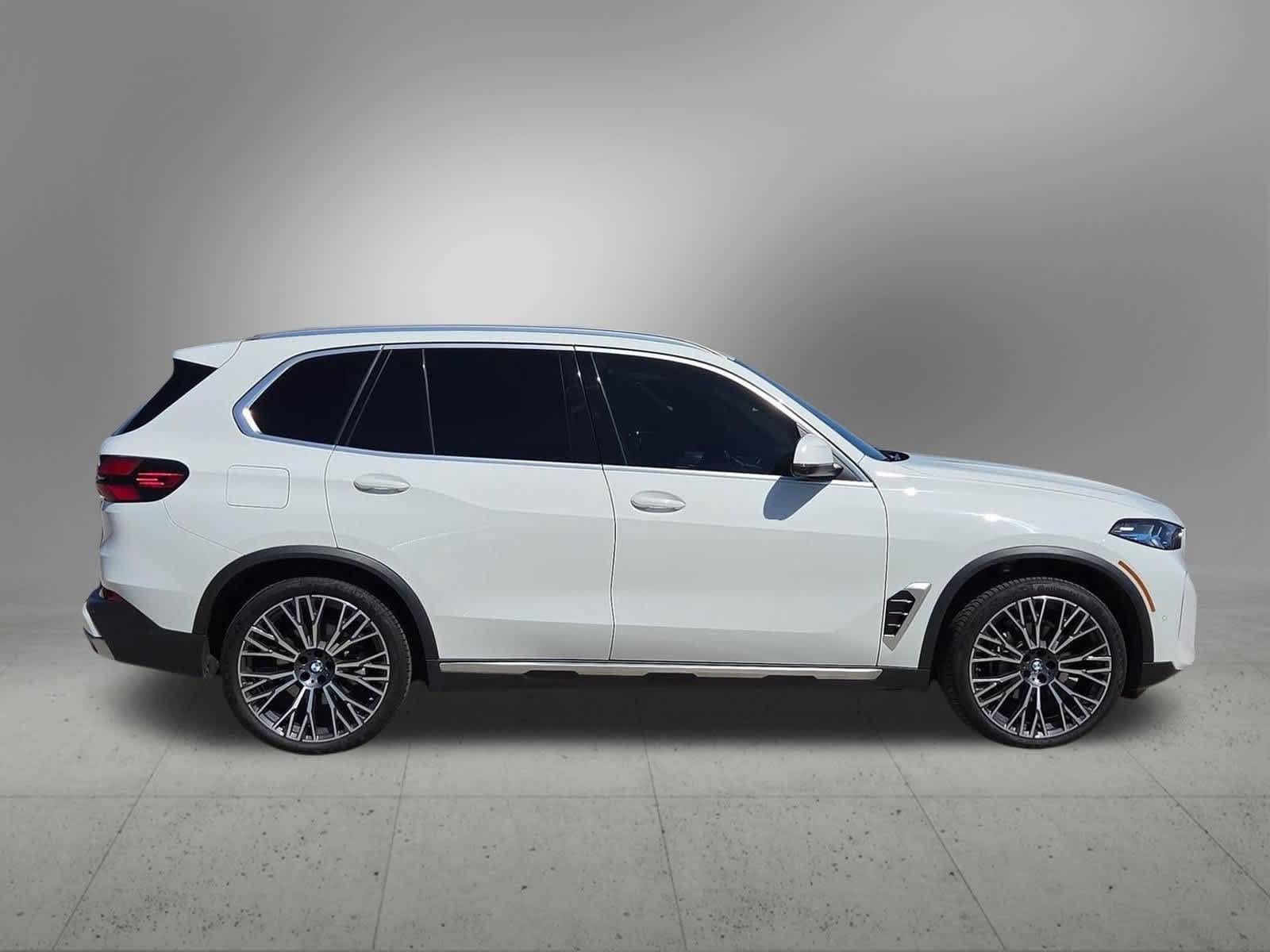 Used 2024 BMW X5 sDrive40i w/ Premium Package RWD image 7