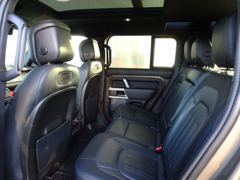 Used 2021 Land Rover Defender 110 X-Dynamic HSE image 15