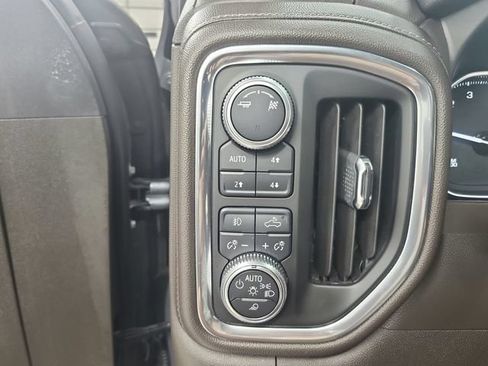 Used 2019 GMC Sierra 1500 SLT w/ SLT Premium Plus Package AWD/4WD image 36