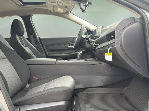 New 2026 Nissan Sentra SV w/ SV Convenience Package FWD image 11