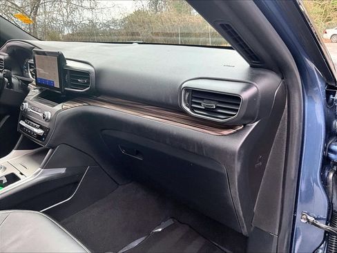 Used 2020 Ford Explorer Limited image 26