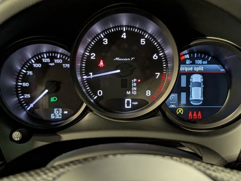 New 2026 Porsche Macan Turbo image 32