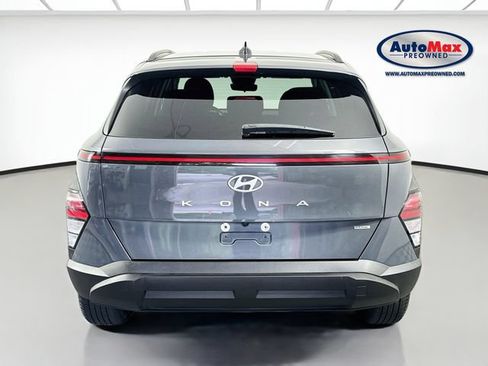 Used 2024 Hyundai Kona SEL AWD/4WD image 7