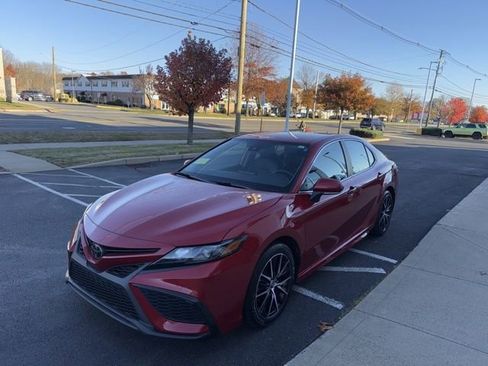 Certified 2023 Toyota Camry SE image 4