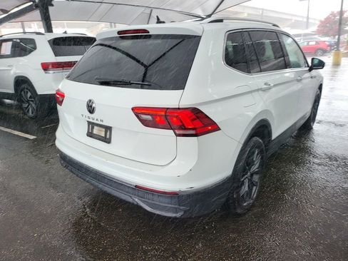 Used 2024 Volkswagen Tiguan SE FWD image 8