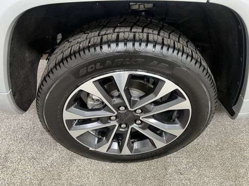 Used 2023 Jeep Grand Cherokee Overland image 21