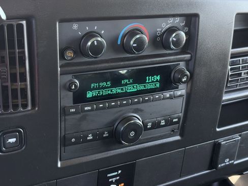 Used 2024 Chevrolet Express 2500 Work Van w/ Driver Convenience Package image 18