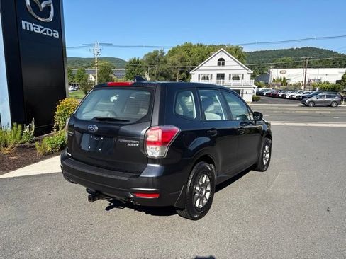 Used 2017 Subaru Forester 2.5i AWD/4WD image 7