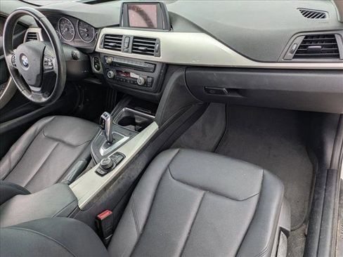 Used 2015 BMW 320i Sedan RWD image 15