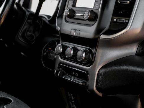Used 2023 RAM 3500 Big Horn AWD/4WD image 28